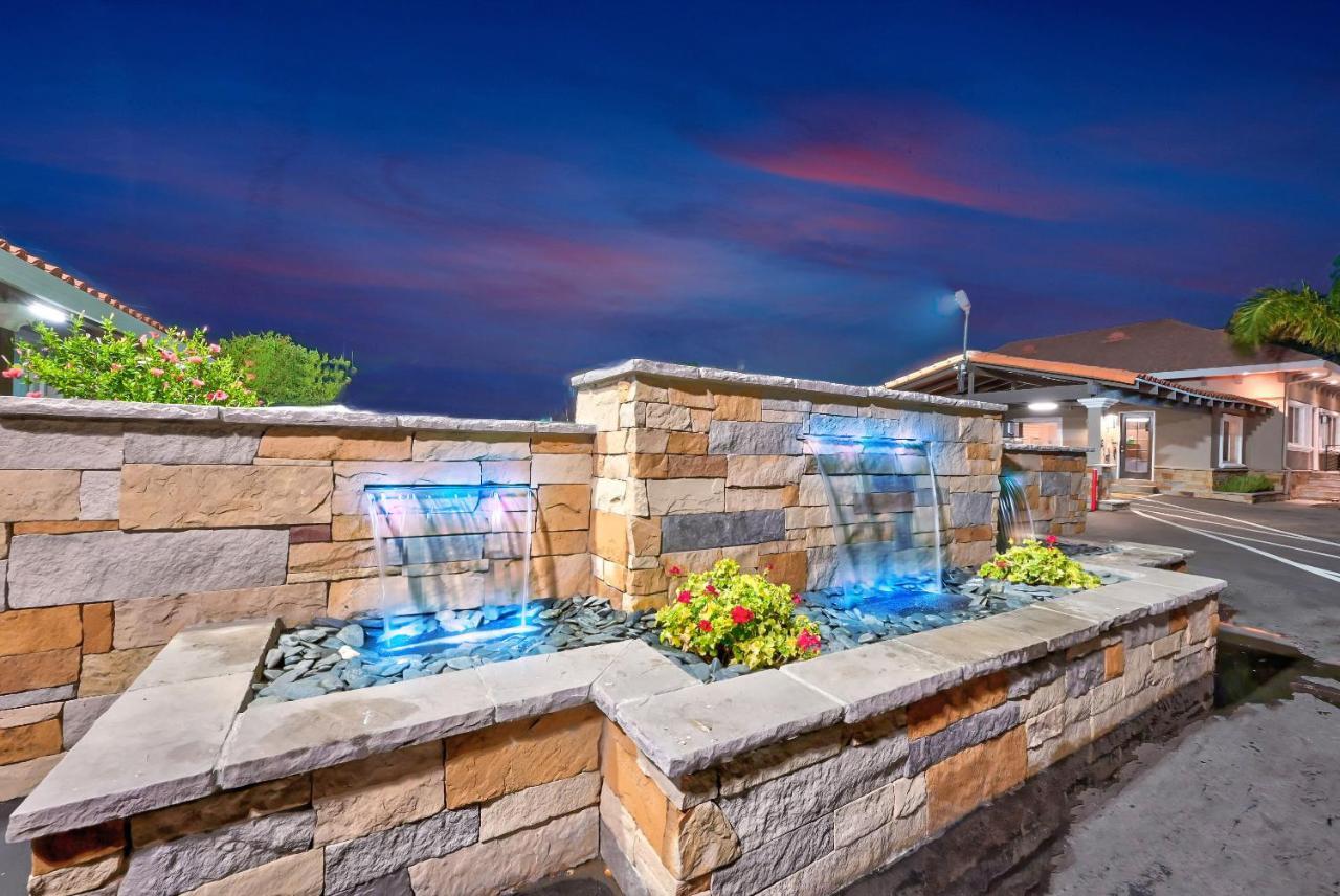 Traveler'S Inn Williams, Ca Modern Renovated Hotel Екстер'єр фото